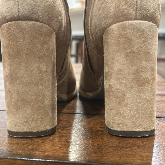 Free People Marietta Tan Suede Bootie/Cut Out Side/Elastic detail/ 1/2” Platform - Picture 5 of 12